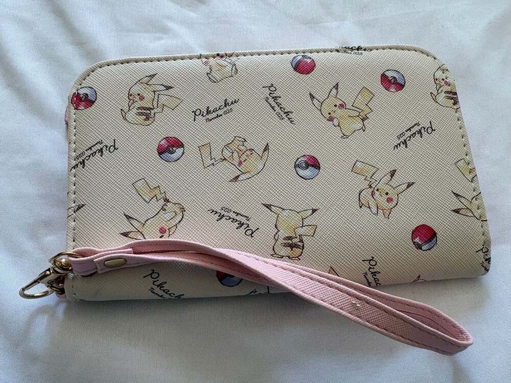 Pokemon Pikachu No. 025 Wristlet Wallet